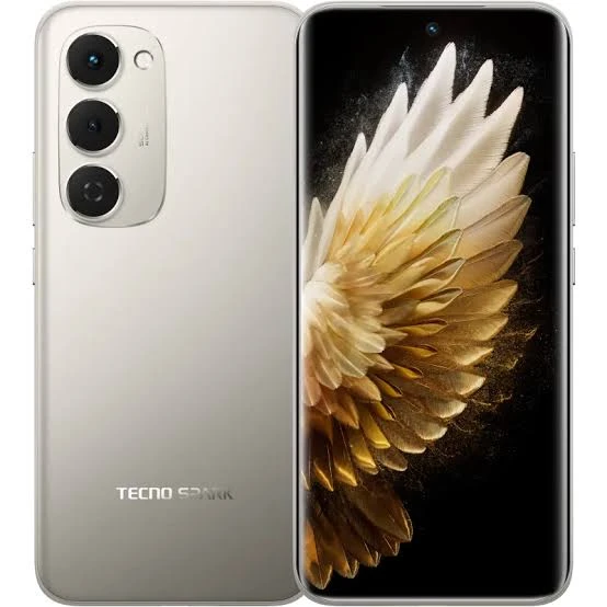 هاتف تكنو Spark 40 Pro+ رام 8 وذاكرة 256 — شحن لاسلكي 30 واط ونحافة 6.49 ملم